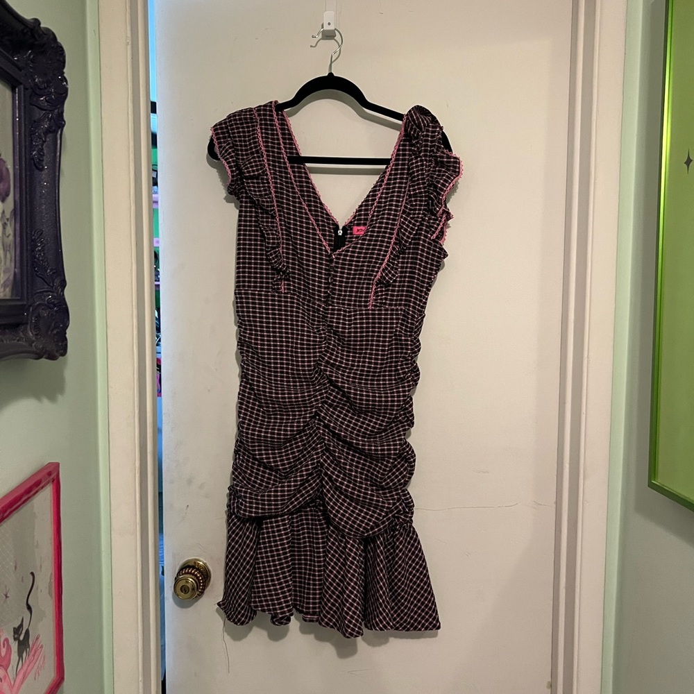 Betsey Johnson pink and black plaid dress🌸